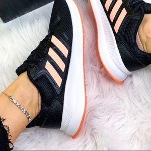 Sold on L🎉Adidas runfalcon shoes